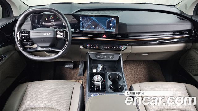 Kia Carnival — interior