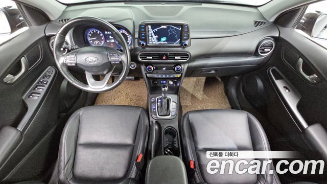 Hyundai Kona — interior