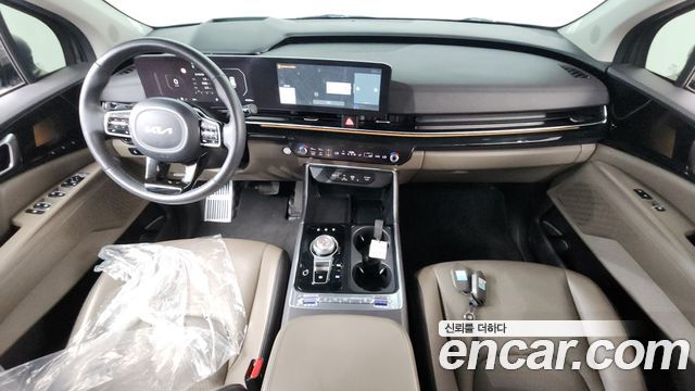 Kia Carnival — interior