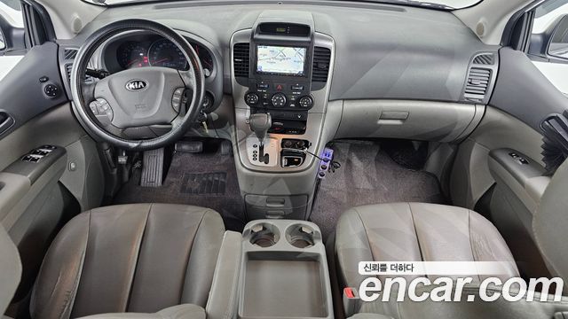 Kia Carnival — interior