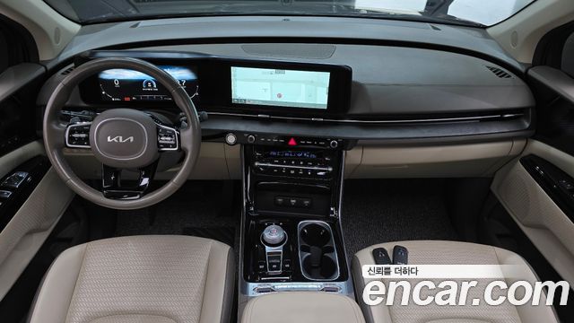 Kia Carnival — interior