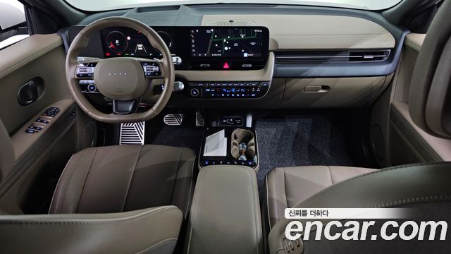 Hyundai IONIQ 5 — interior