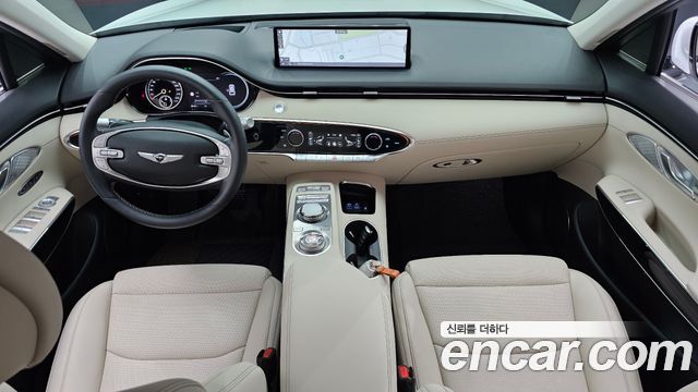 Genesis GV70 — interior