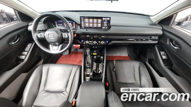 Honda Accord — interior
