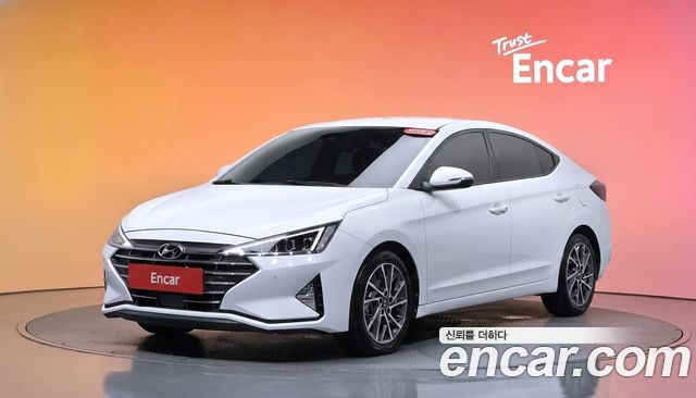 Hyundai Avante — exterior