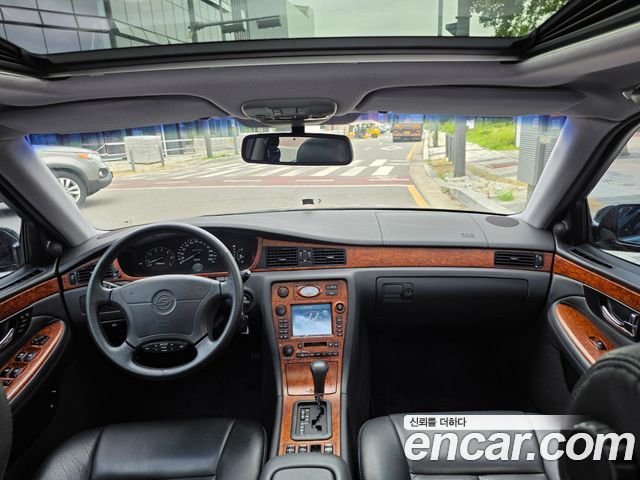 KG Mobility Chairman — interior