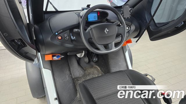 Renault Korea Twizy — interior