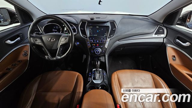 Hyundai Santa Fe — interior
