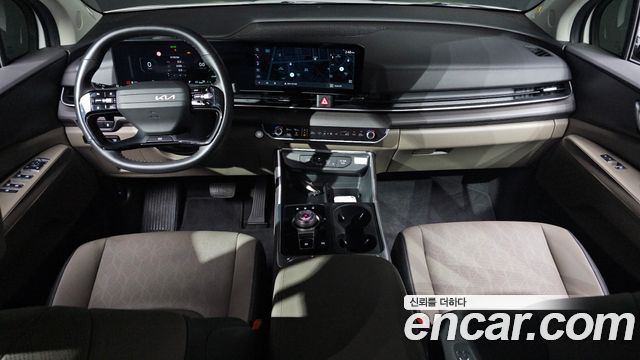 Kia Carnival — interior