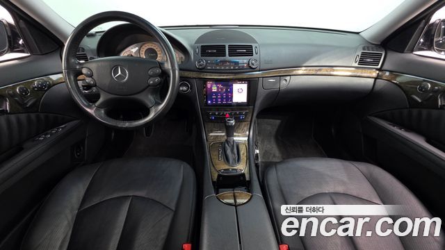 Mercedes-Benz E-Class — interior