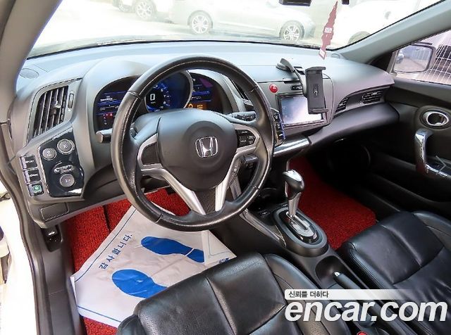 Honda CR-Z — interior