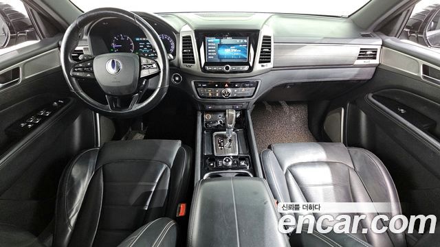 KG Mobility Rexton — interior