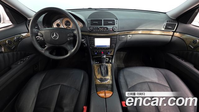 Mercedes-Benz E-Class — interior