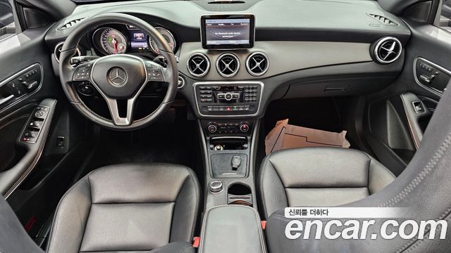 Mercedes-Benz CLA-Class — interior