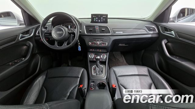 Audi Q3 — interior