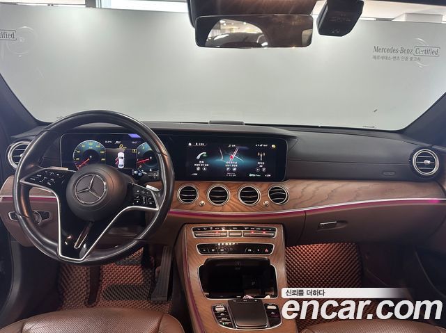 Mercedes-Benz E-Class — interior