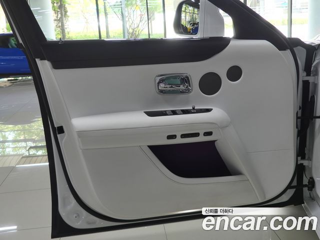 Rolls-Royce Ghost — interior
