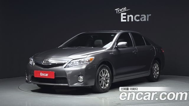 Toyota Camry — exterior