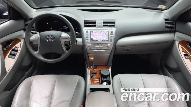 Toyota Camry — interior