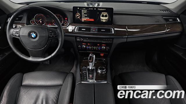 BMW 7 Series — interior