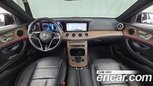 Mercedes-Benz E-Class — interior