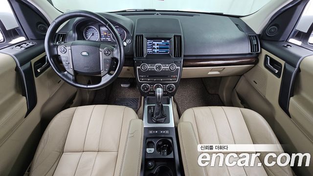 Land Rover Freelander — interior