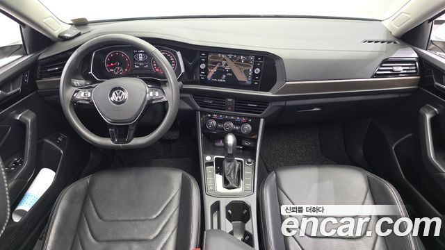 Volkswagen Jetta — interior