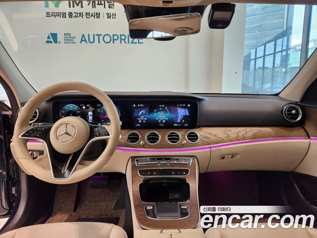 Mercedes-Benz E-Class — interior