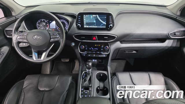 Hyundai Santa Fe — interior