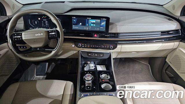 Kia Carnival — interior