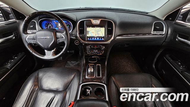 Chrysler 300C — interior
