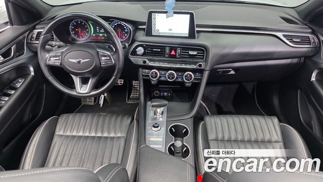 Genesis G70 — interior