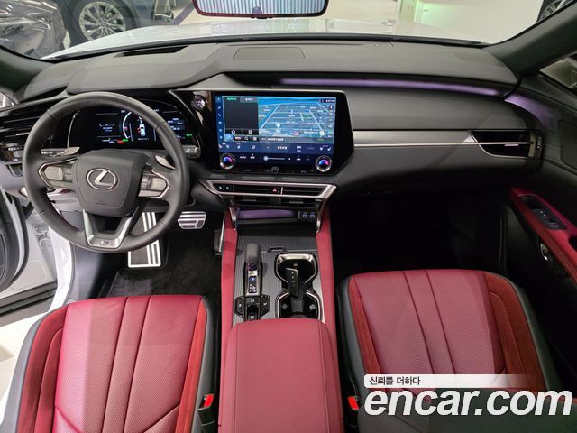 Lexus RX — interior