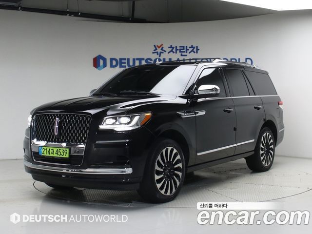 Lincoln Navigator — exterior