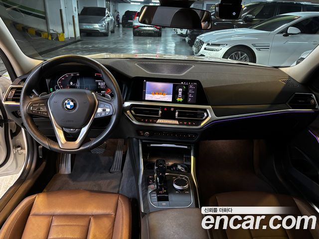 BMW 3 Series — interior