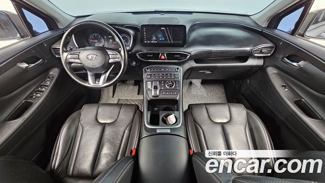 Hyundai Santa Fe — interior