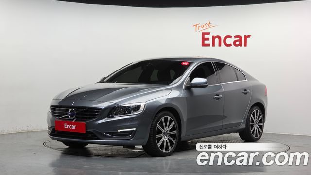 Volvo S60 — exterior