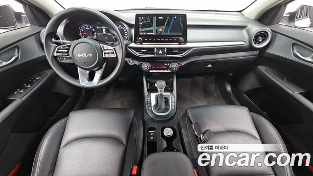 Kia K3 — interior