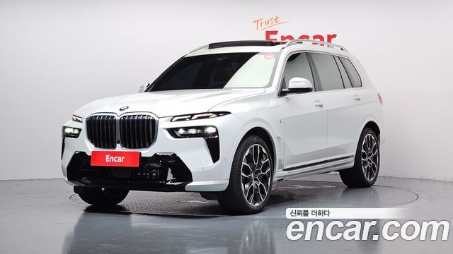 BMW X7 — exterior
