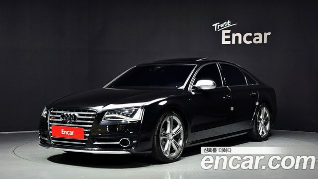 Audi S8 — exterior