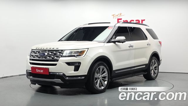 Ford Explorer — exterior
