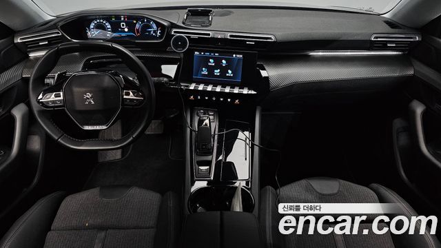 Peugeot 508 — interior