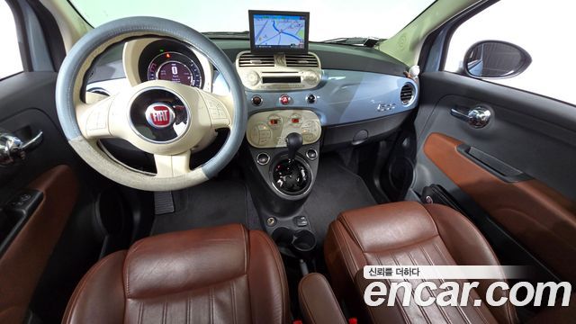 Fiat 500 — interior