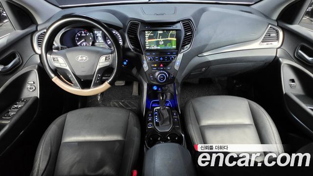 Hyundai Santa Fe — interior