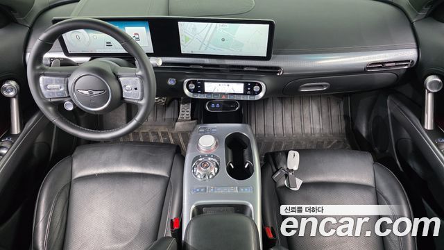 Genesis GV60 — interior