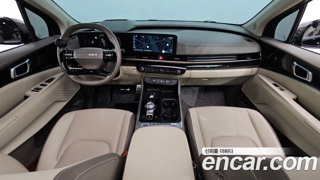 Kia Carnival — interior