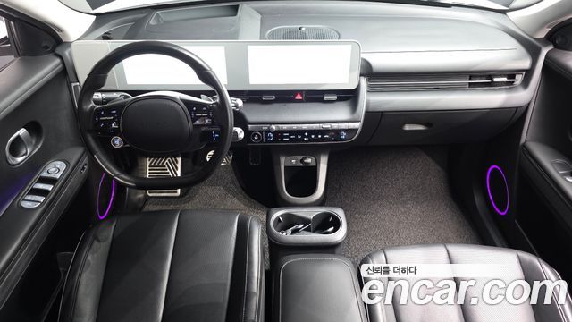 Hyundai IONIQ 5 — interior