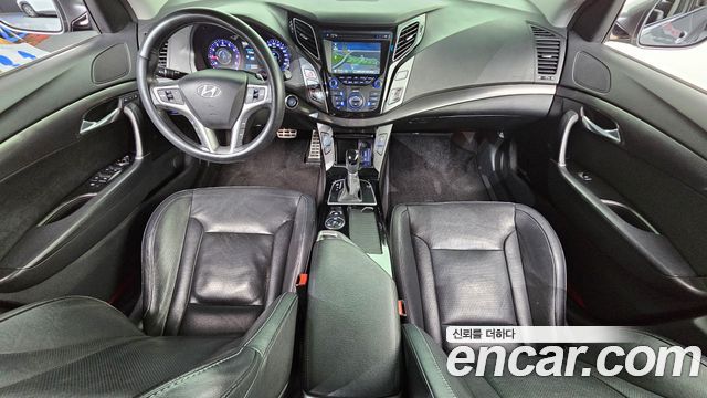 Hyundai i40 — interior