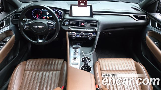 Genesis G70 — interior