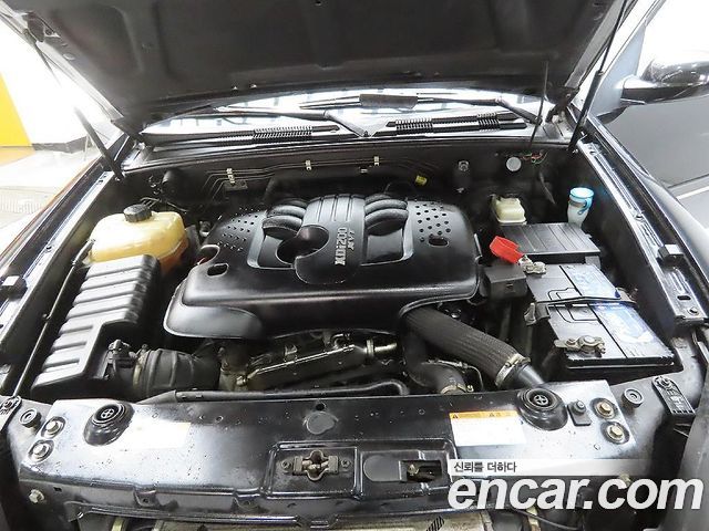 KG Mobility Rexton — interior